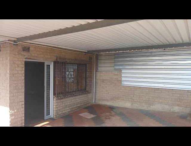 4 BEDROOM PROPERTY TO RENT IN MONTFORD